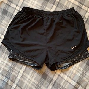 🔻 Nike short